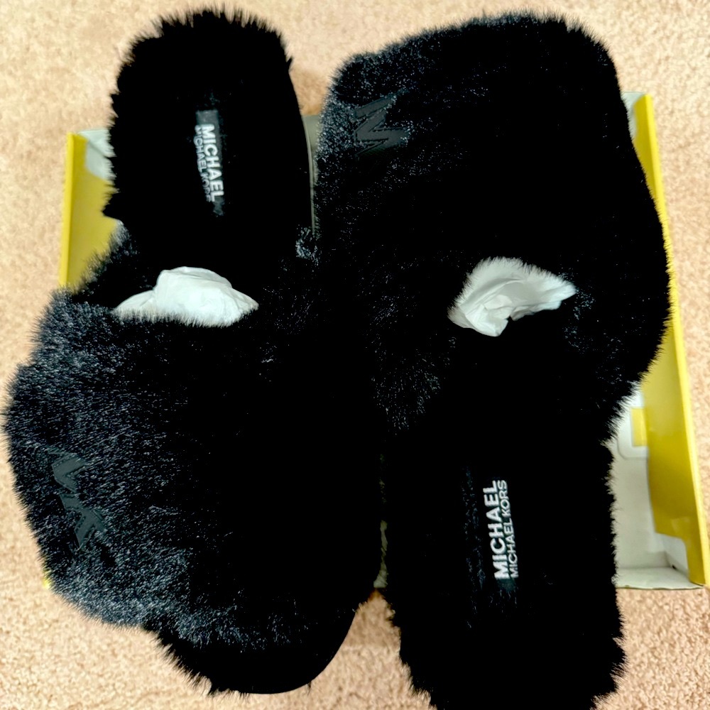 Brand new Michael Kors fifi platform slide